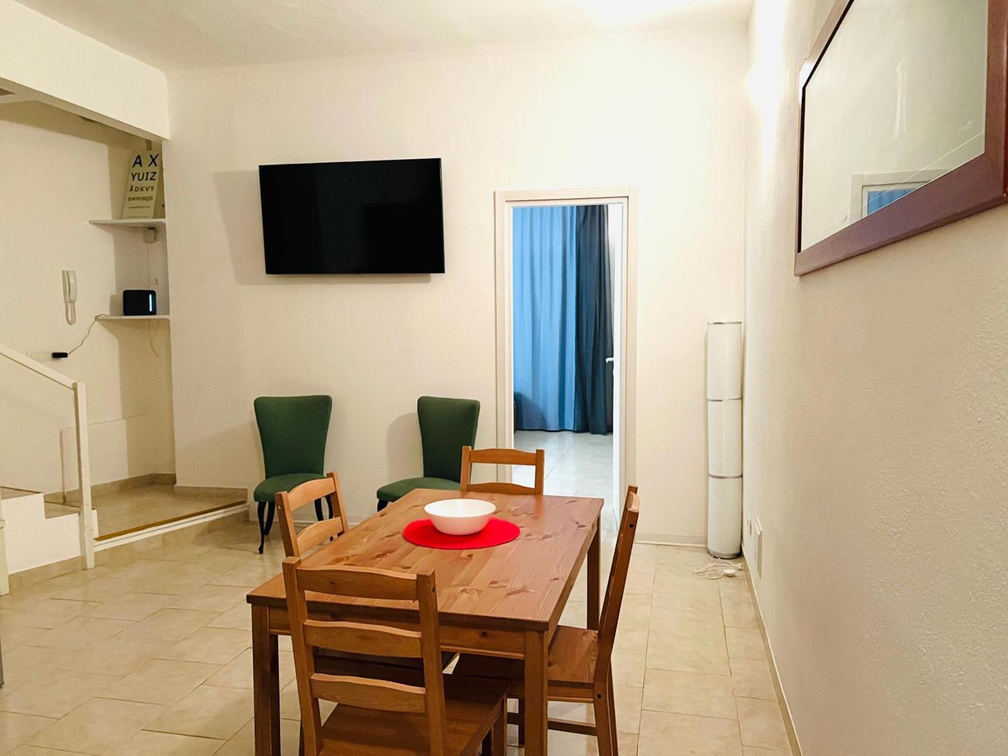 Appartamento For 6 Peaple Close To The Red Metro Milano
