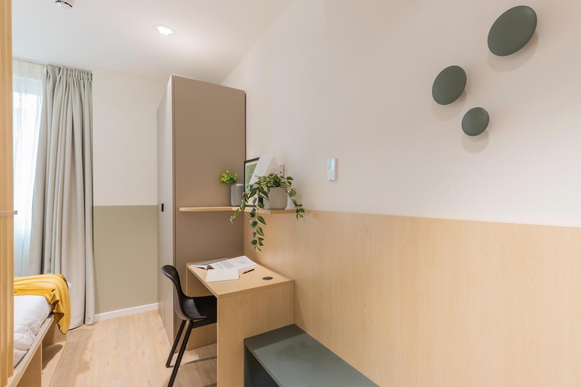 Well-located Campus Near Park Apartment Mailand