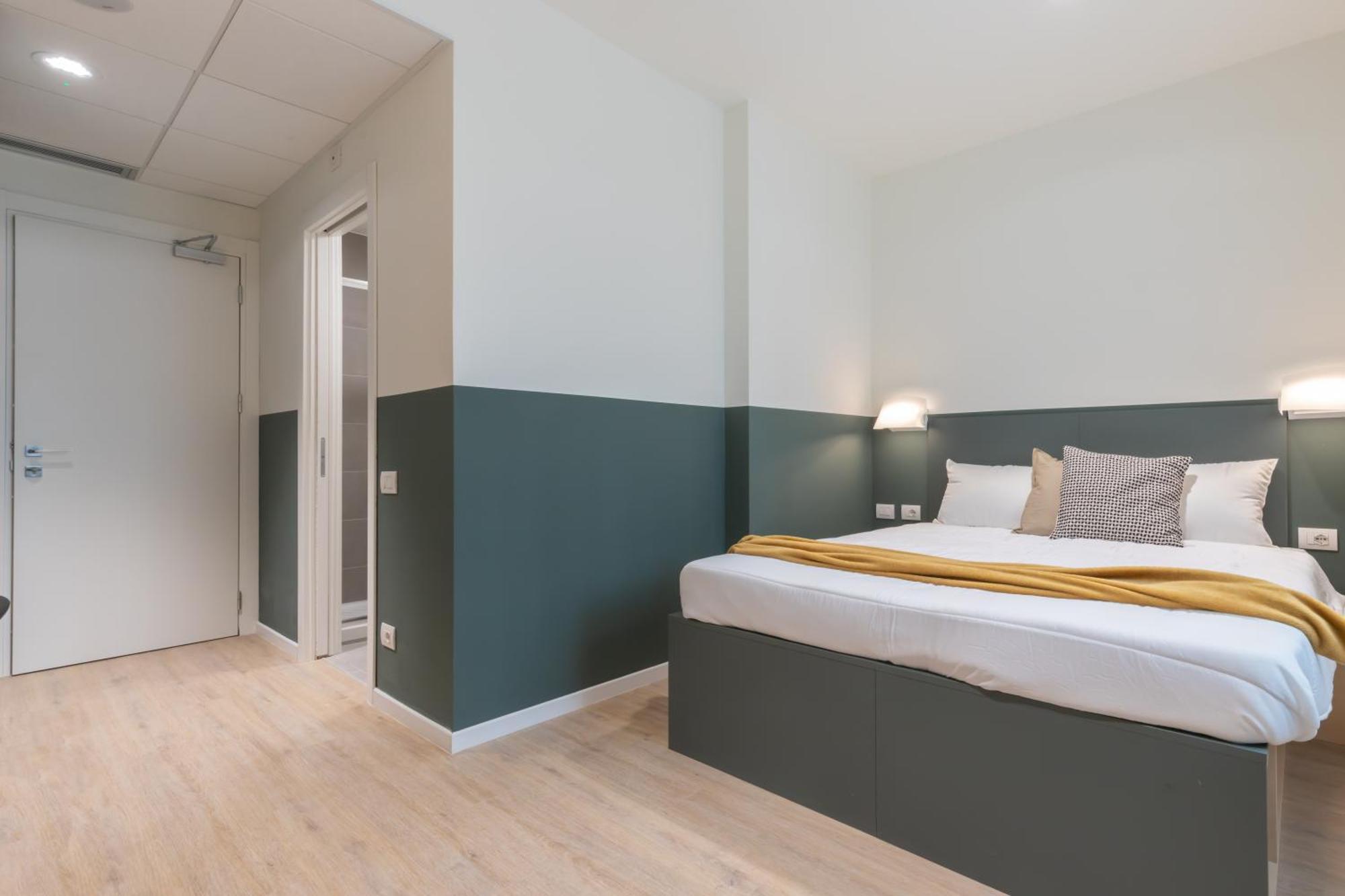 Well-located Campus Near Park * Mailand