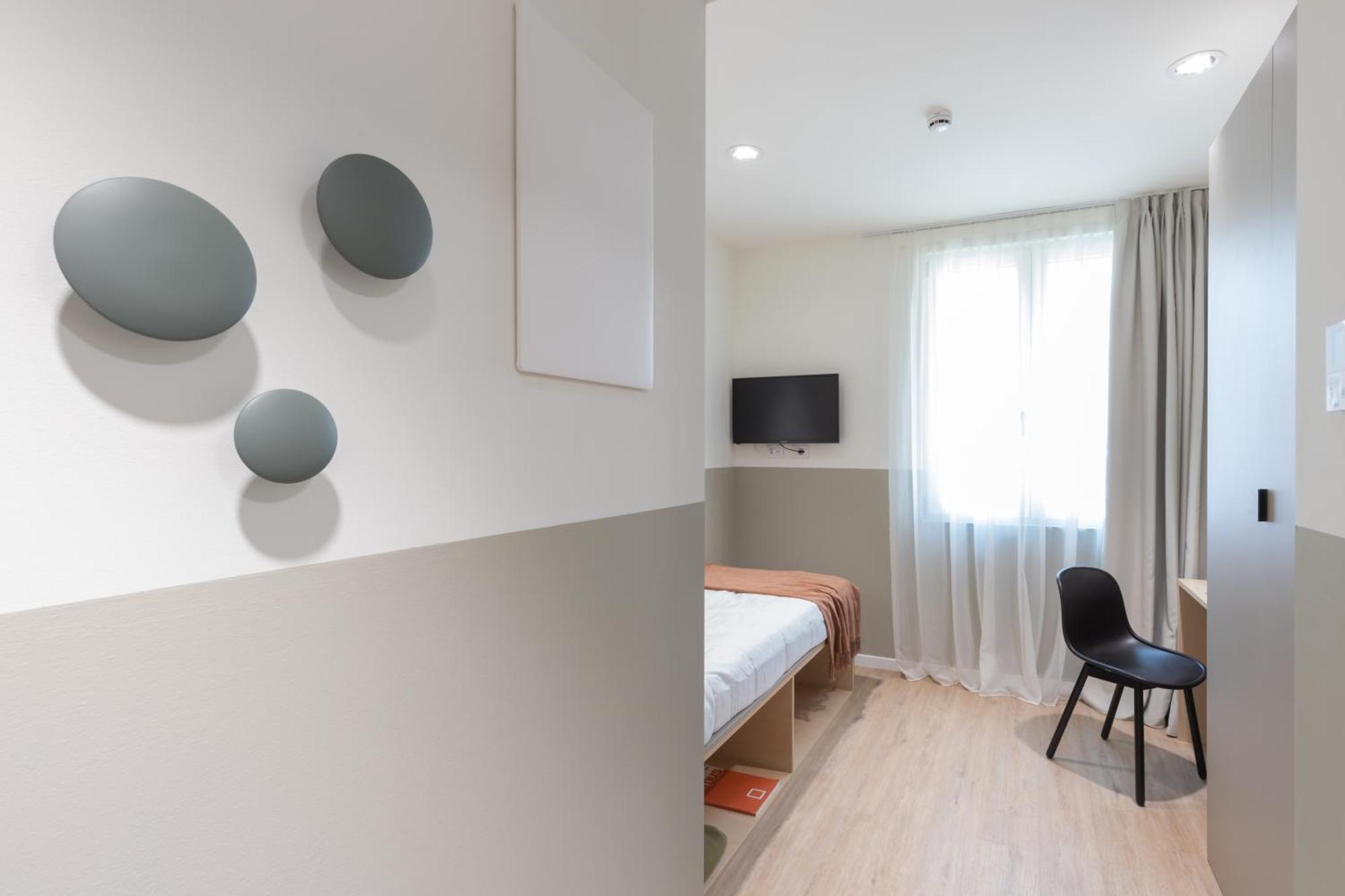 Well-located Campus Near Park Apartment Mailand