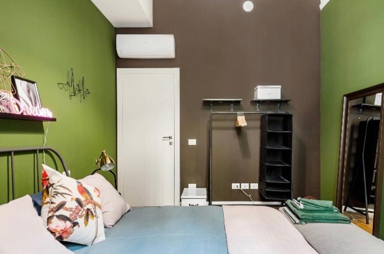 Hacca Collection-plush Urban Sanctuary In The Center *