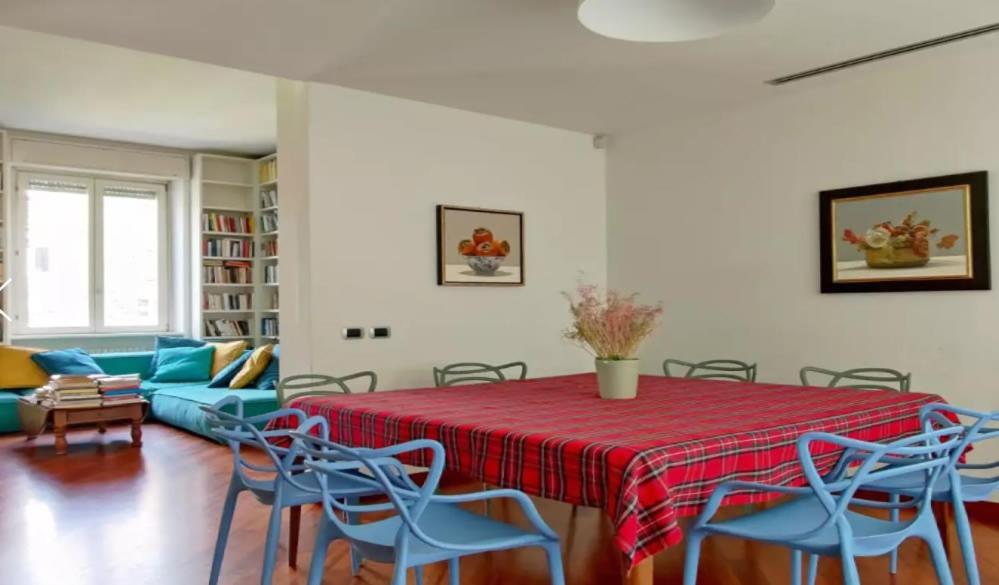 Guest house Stanza Nr 4 In Incantevole In Zona Solari Milan
