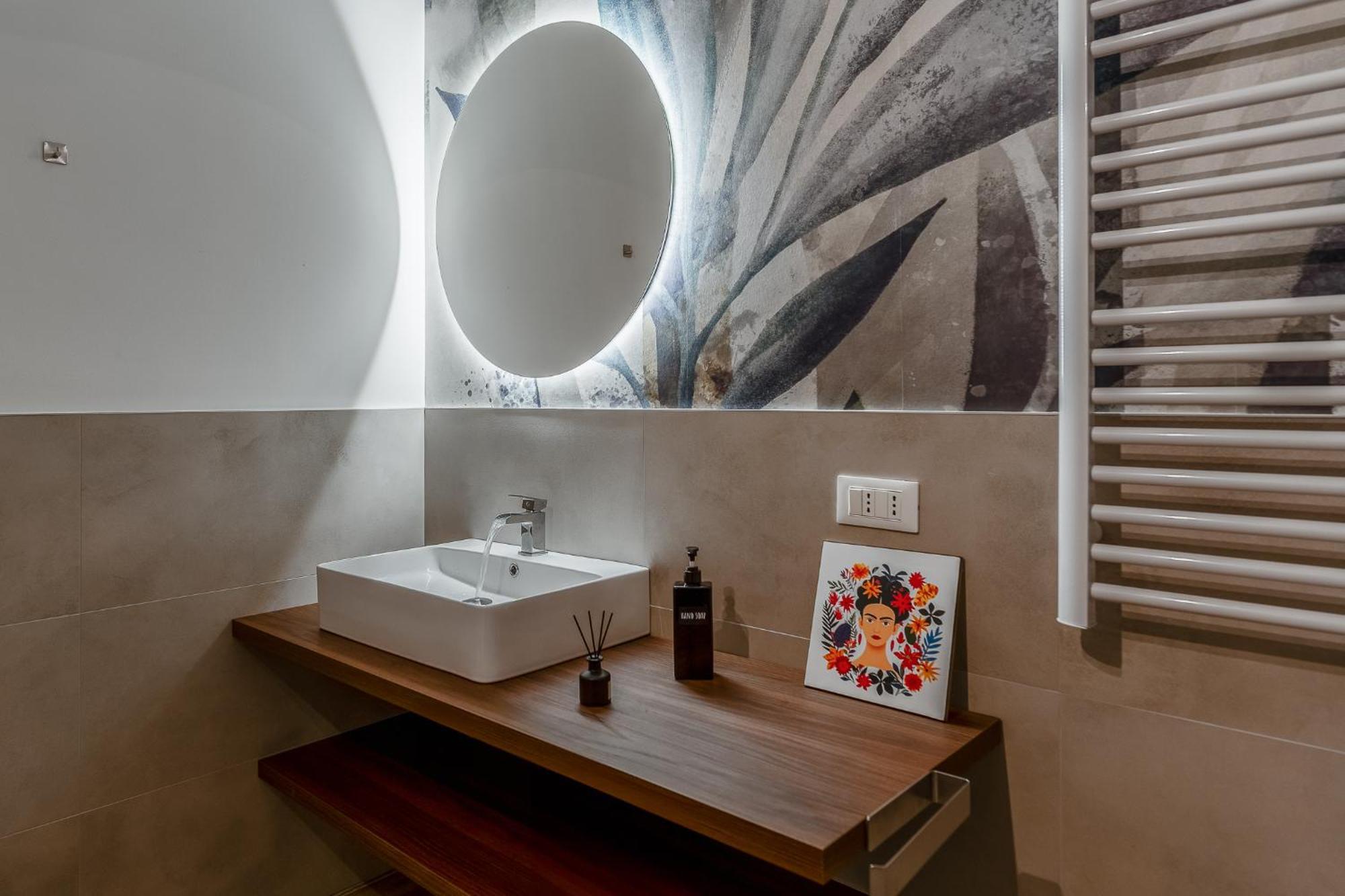 2 Bedroom Gem Next To Central Station With Ac Lejlighed