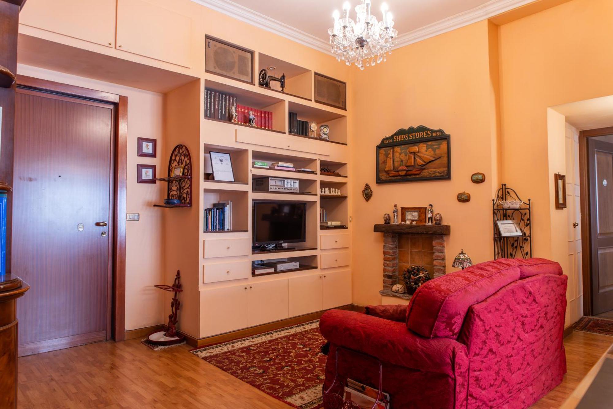 Duomo Walking Distance Elegant Flat With View * Mailand