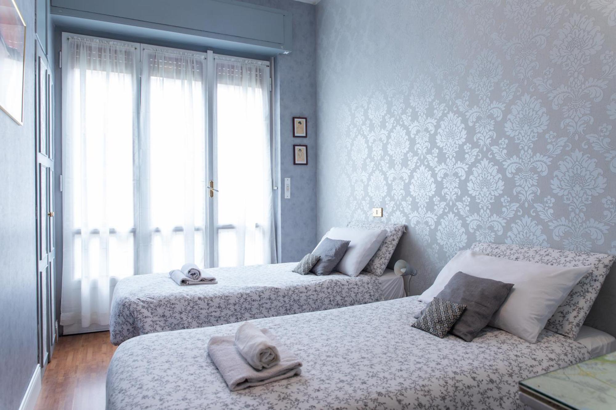 Duomo Walking Distance Elegant Flat With View Apartment