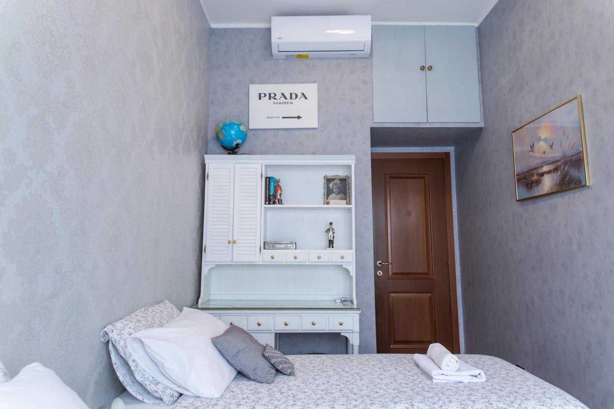 Duomo Walking Distance Elegant Flat With View Apartment Mailand