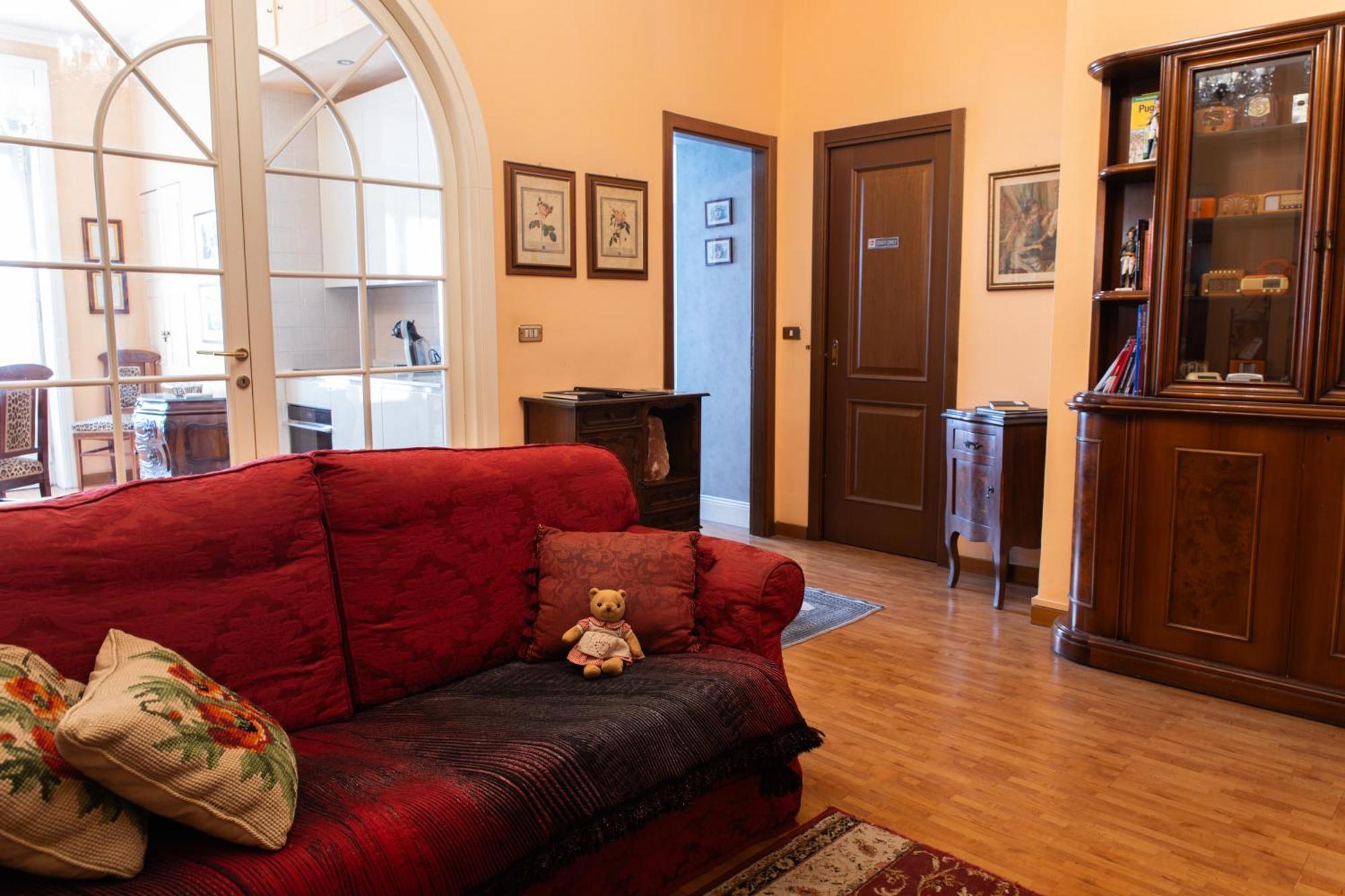 Duomo Walking Distance Elegant Flat With View Mailand