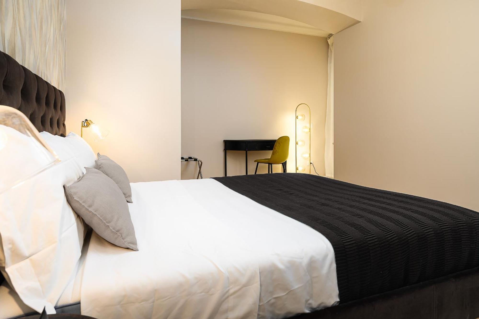 Arco Della Pace - Stylish In The Heart Of