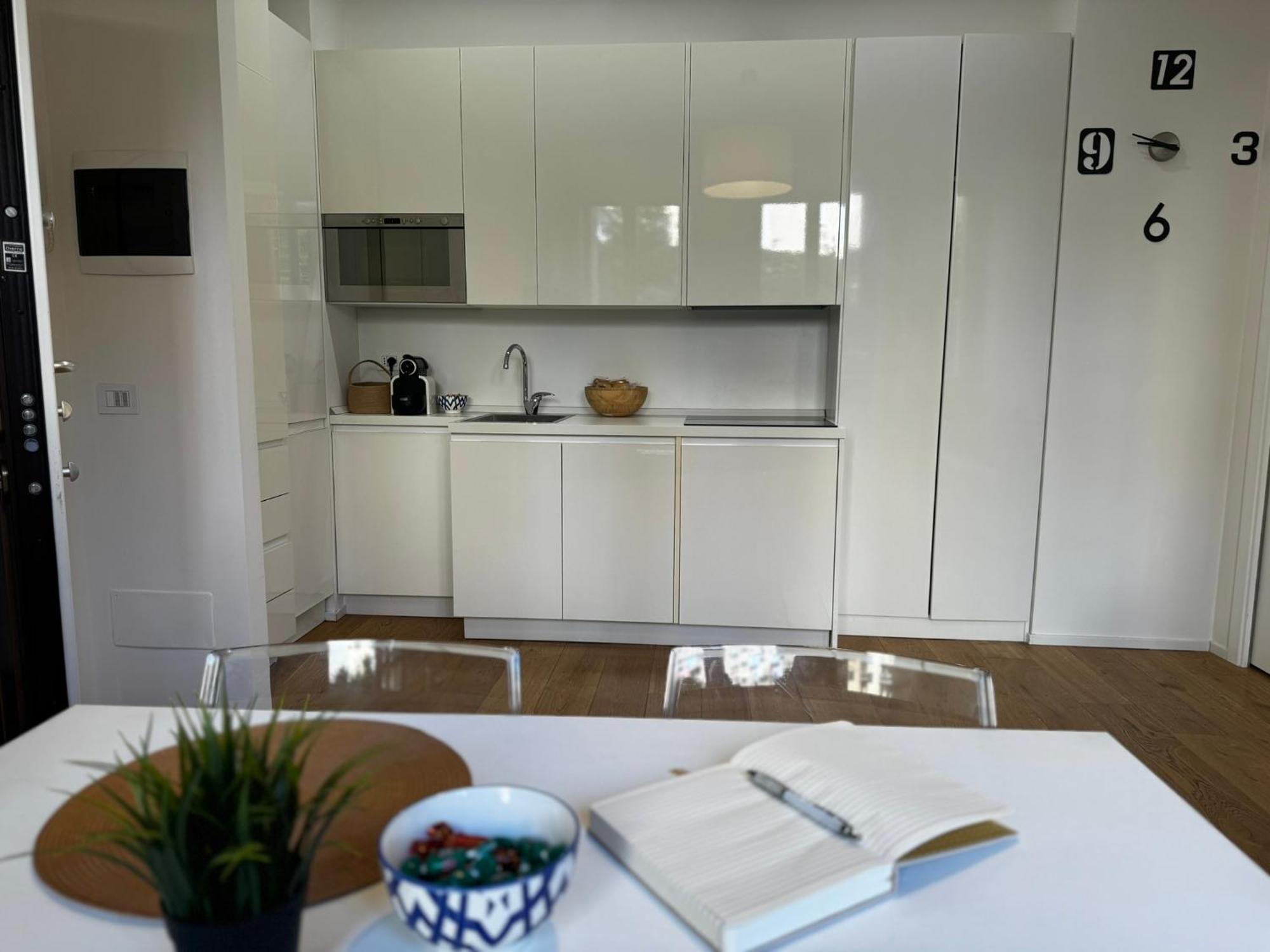 Regina In Porta Lodovica - Wifi E Breakfast Box