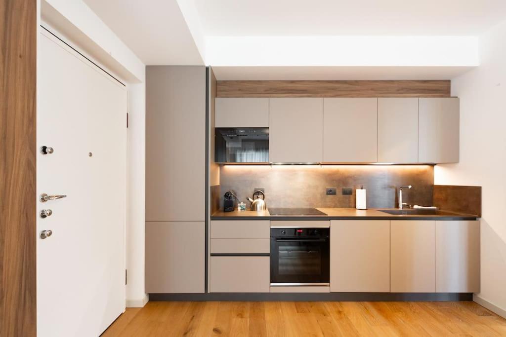 Apartment East Garden Lambrate Elegante Moderna *