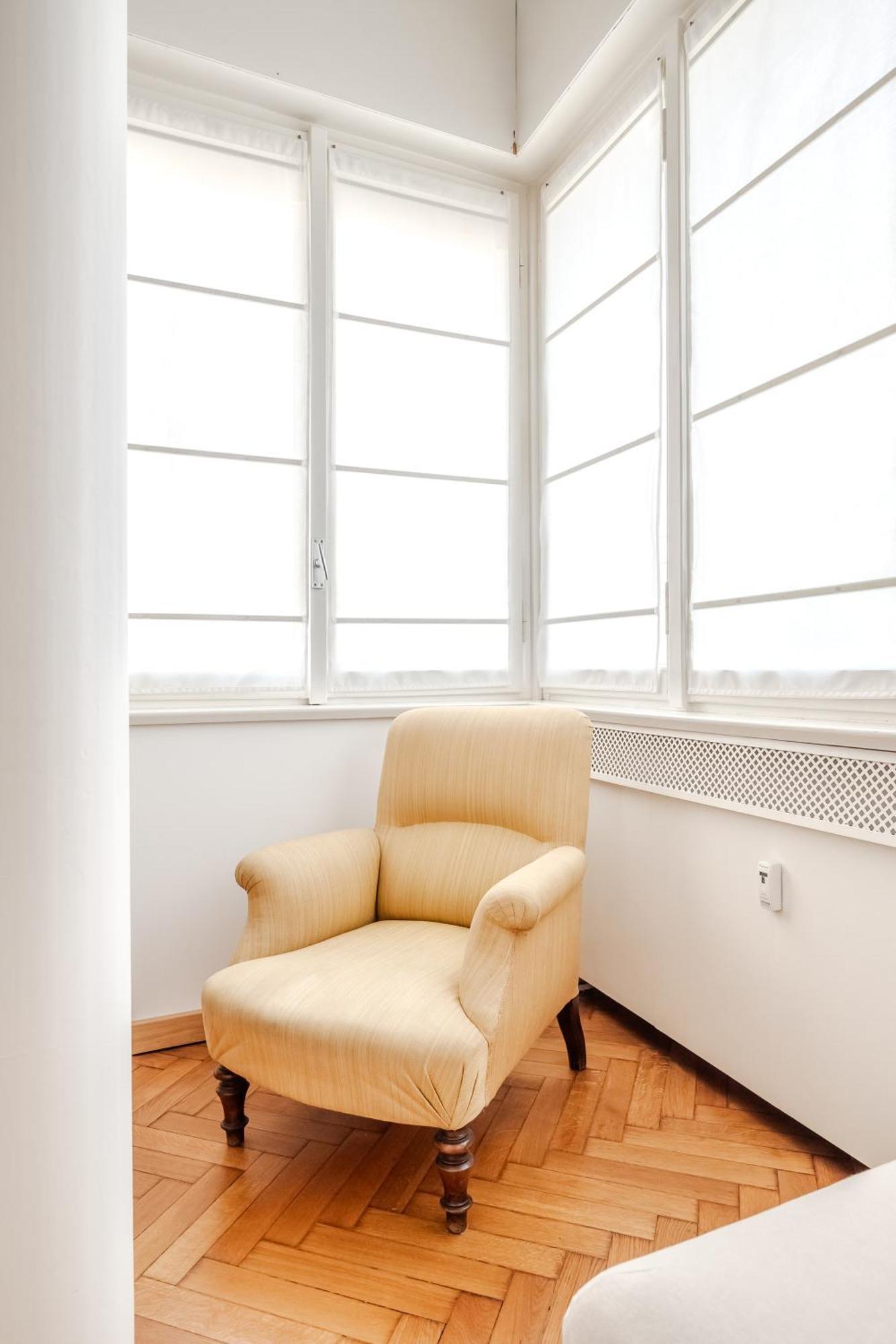 Ceradini With Balcony R&r Appartement Milaan