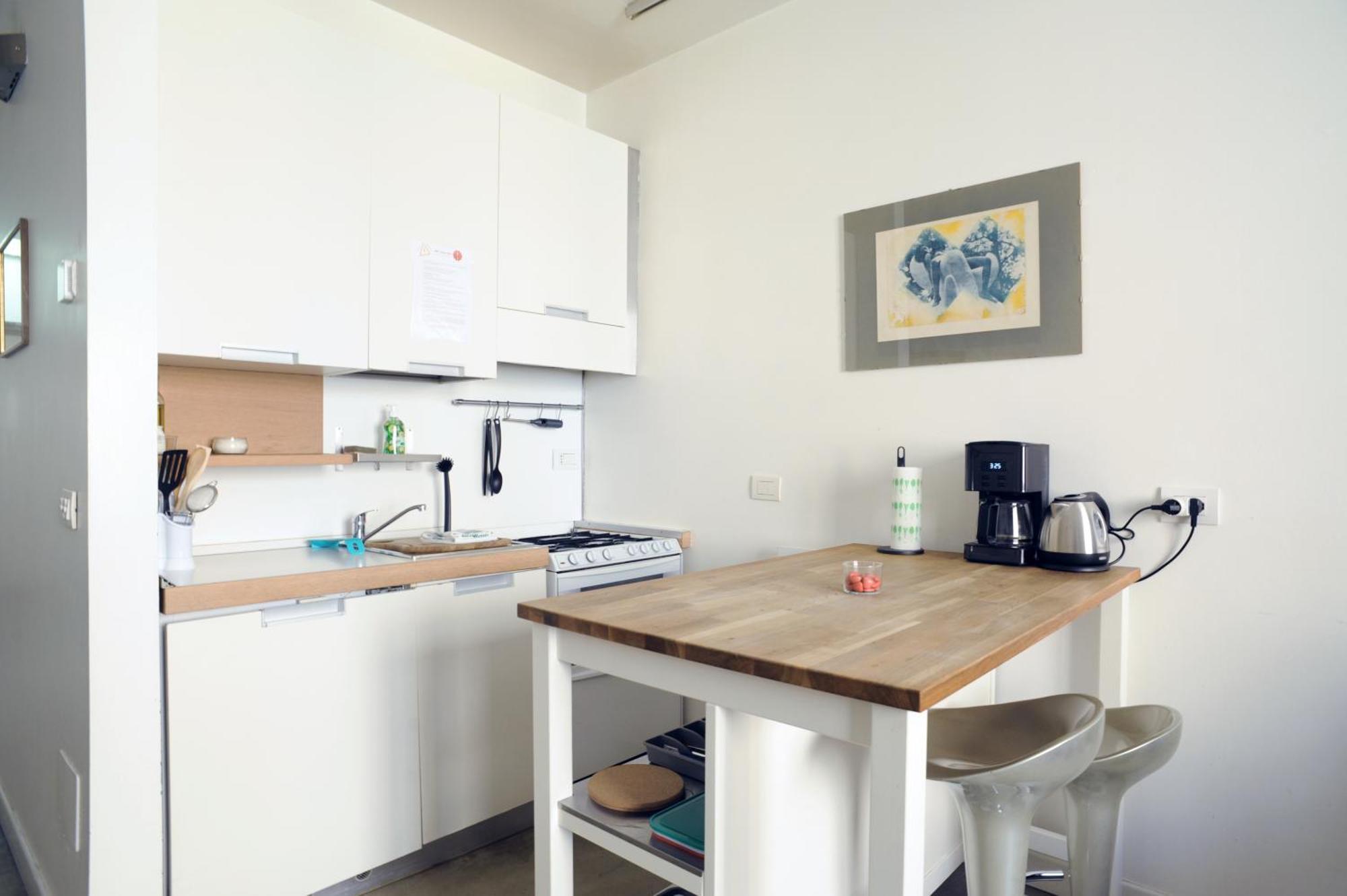 Sant Ambrogio With Private Terrace In Shared Flat *