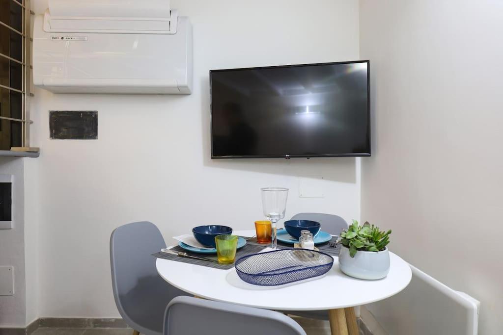 Cozy Loft Near Navigli, Close To Duomo And Bocconi - Italy Flat Vacation * Mailand