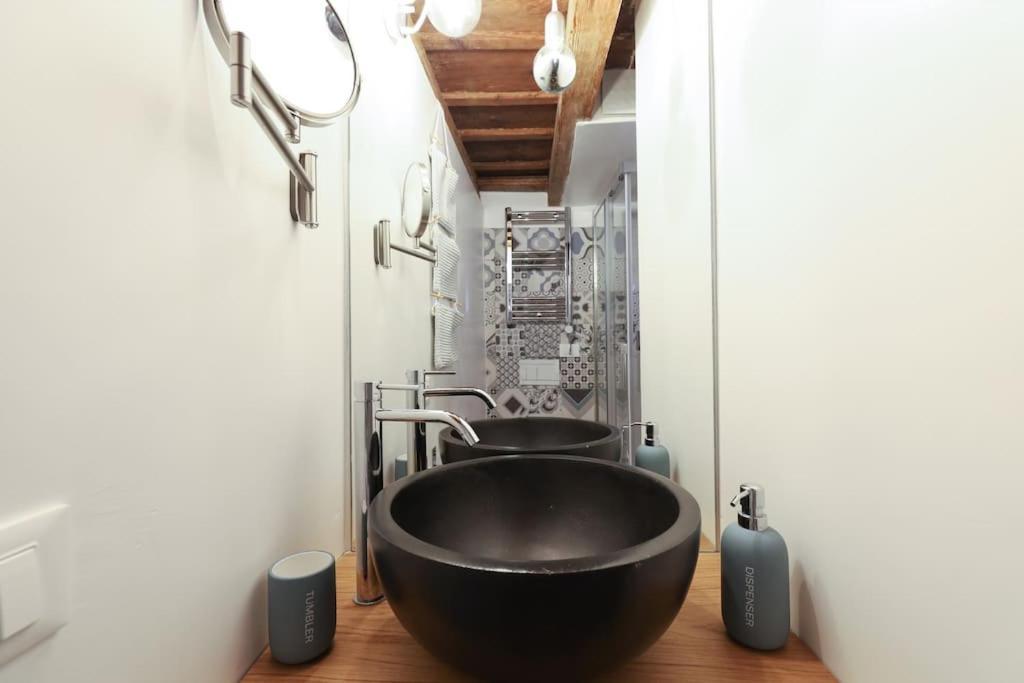 Cozy Loft Near Navigli, Close To Duomo And Bocconi - Italy Flat Vacation Mailand