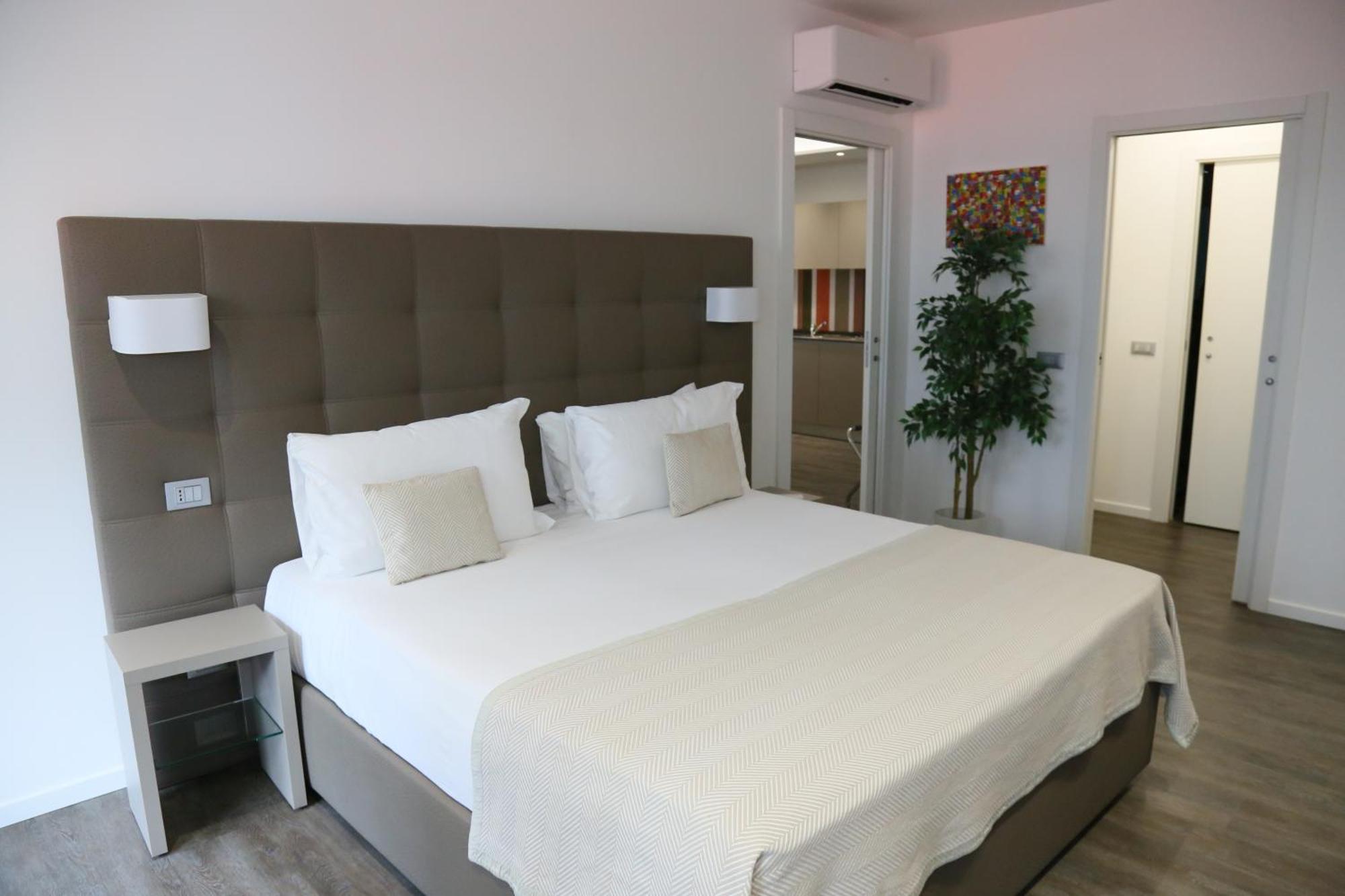 & Urban Padel Aparthotel 4*
