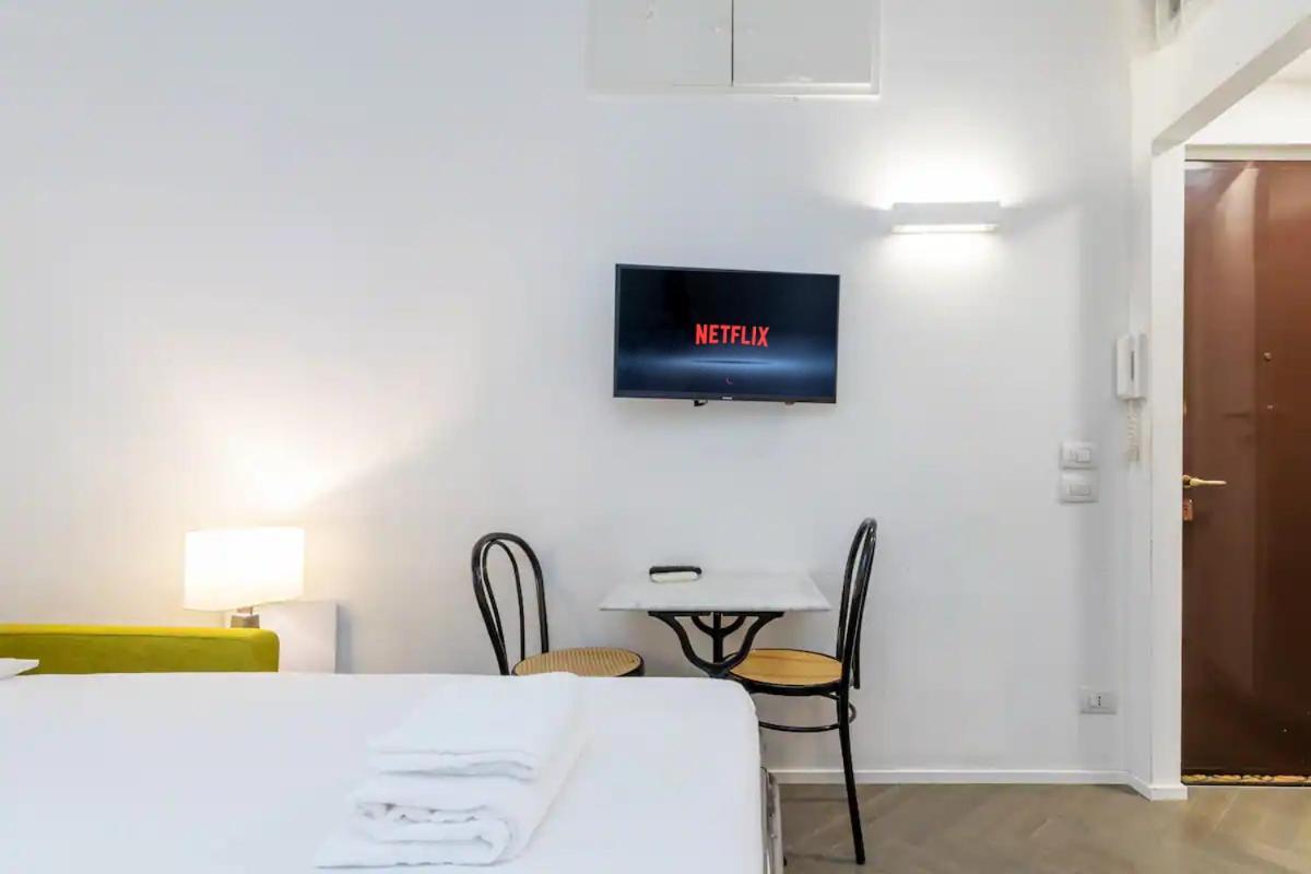 Alzaia Apartment Milan