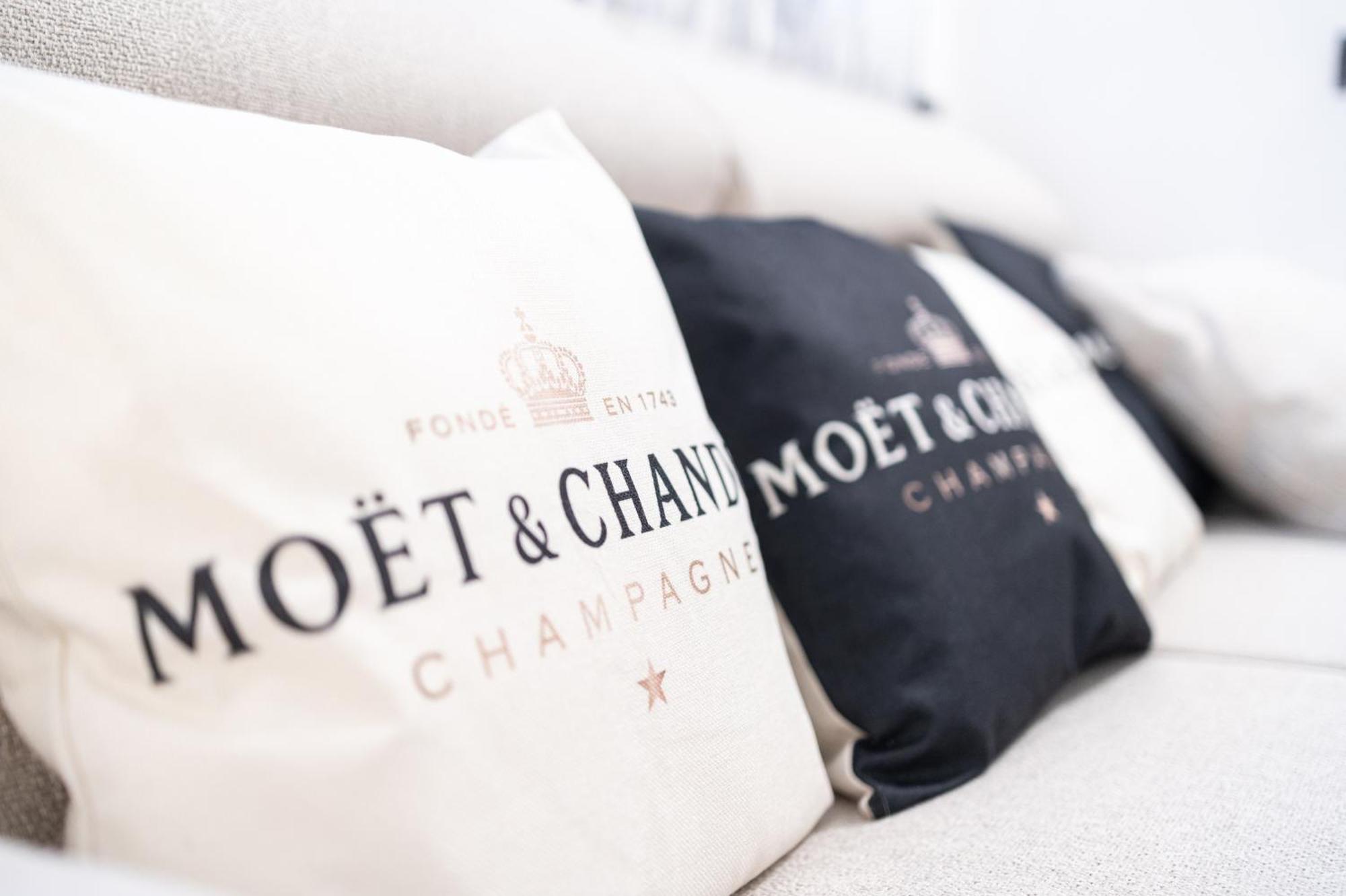 Apartment Exclusive Suite1- Vicino Metro, Citylife, Stadio San Siro E Fiera *