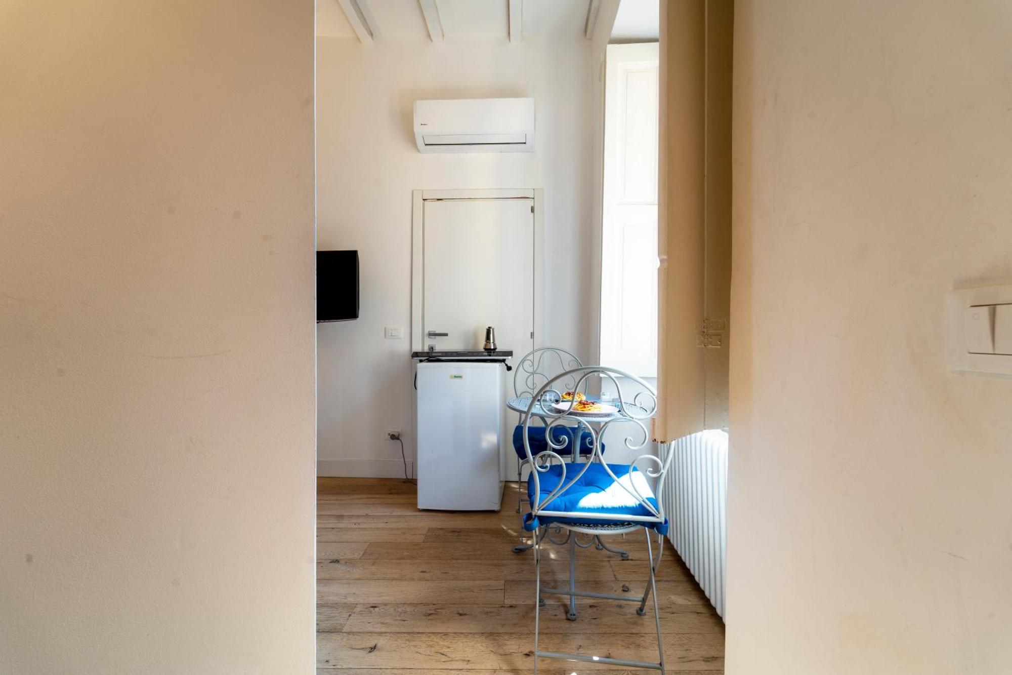 Apartment I Host - Giulio Mono 15