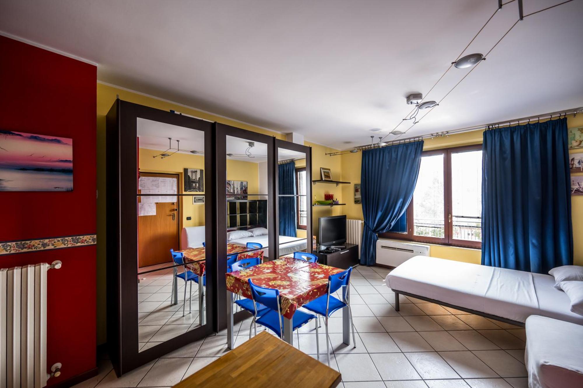 Cozy Rogoredo Next To The Metro And Train Station Leilighet