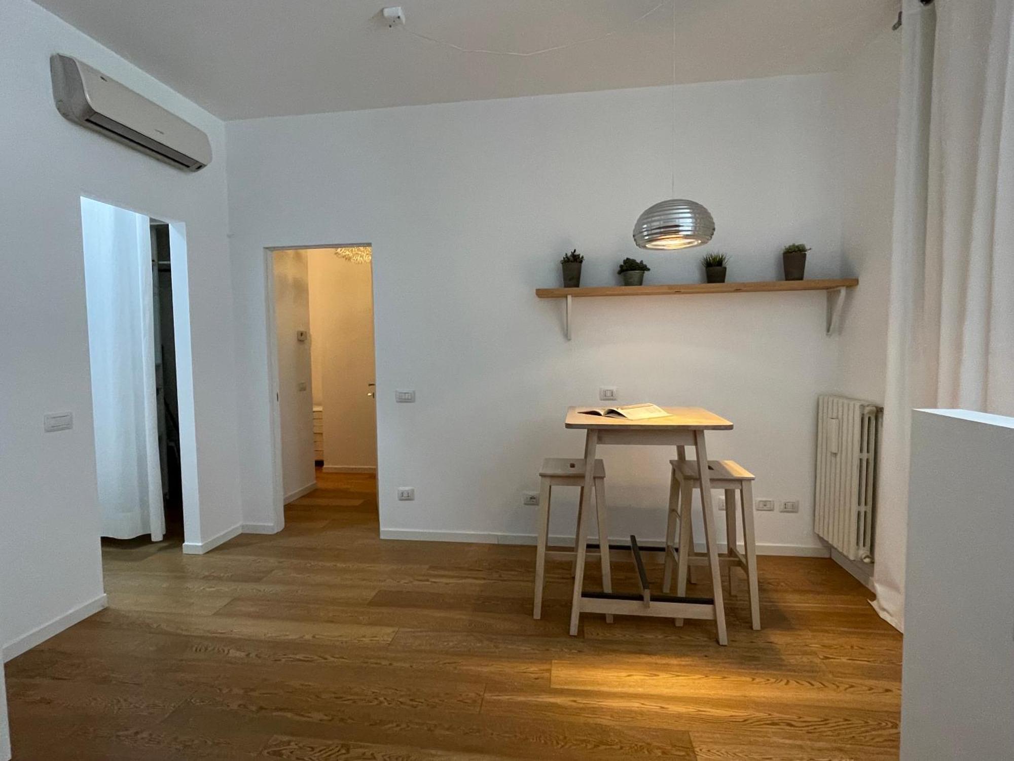 Appartamento Elegante Bilocale De Angeli - Mirable Pm Milano