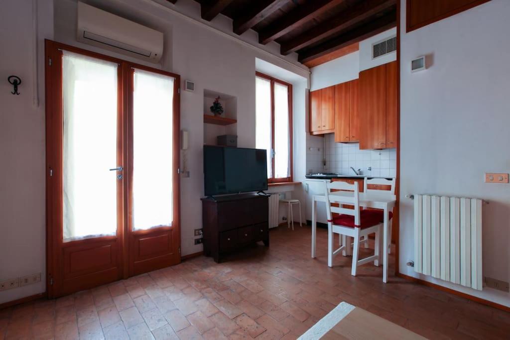 Charming Flat In Brera Milano