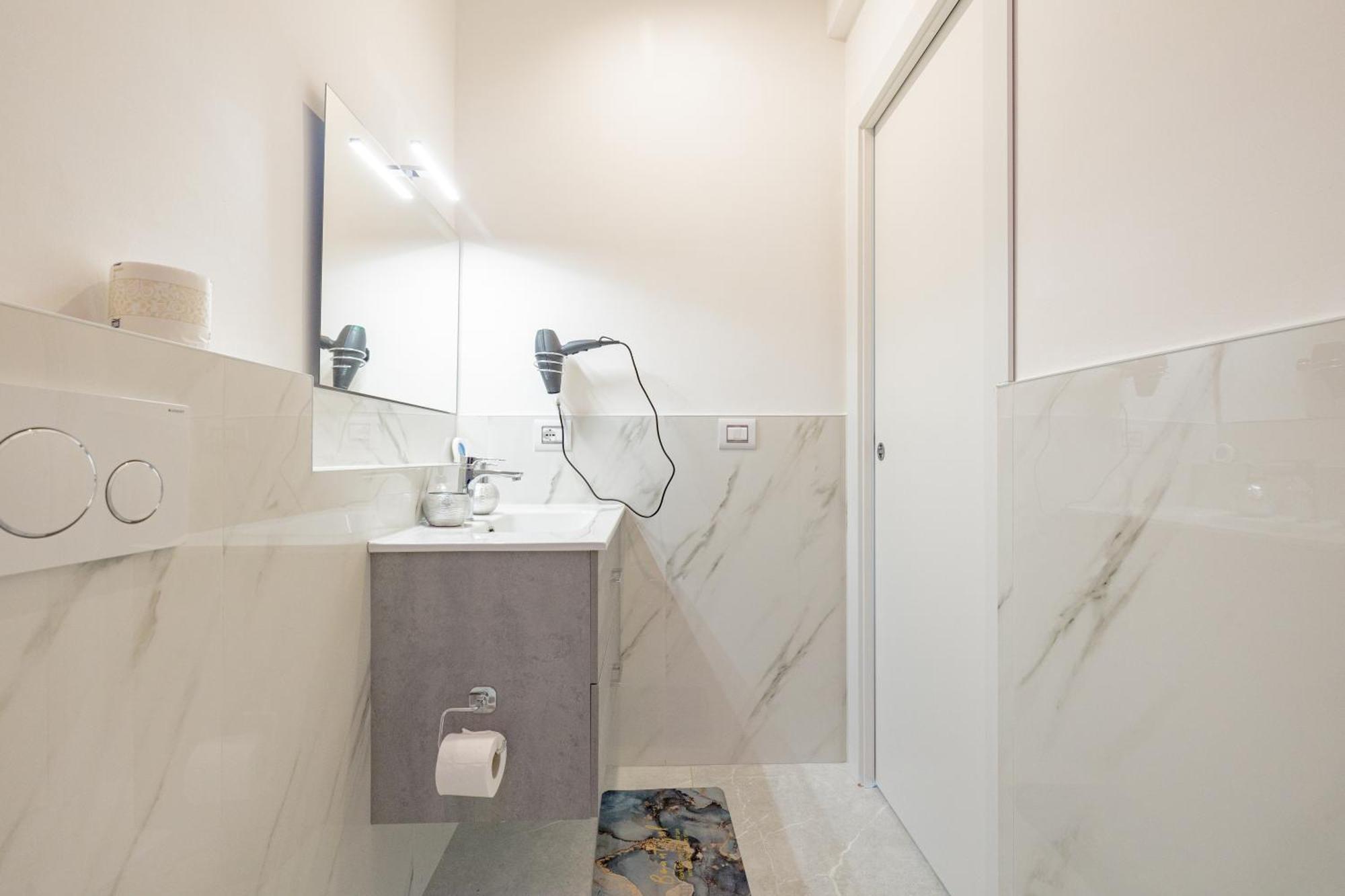 Luxury - 1 * Milano