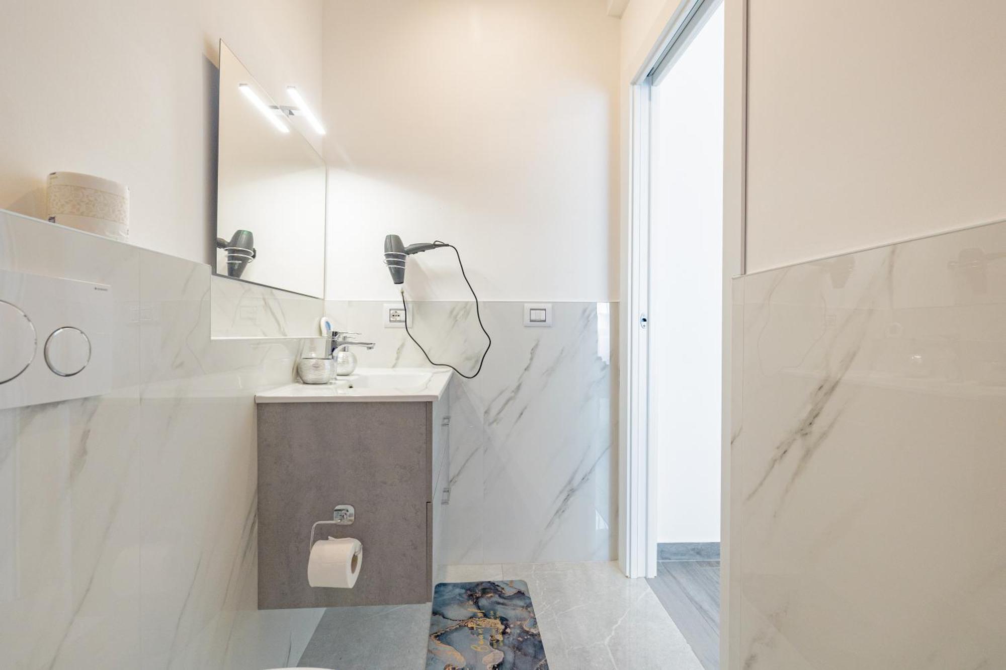 Luxury - 1 * Milano