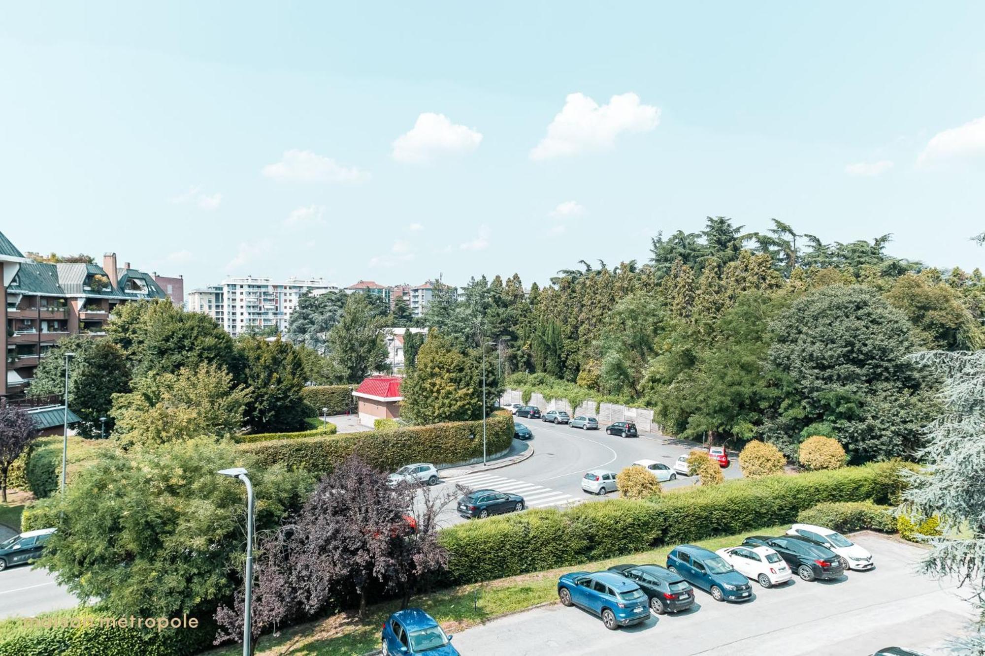 Bonola , Free Parking Milano
