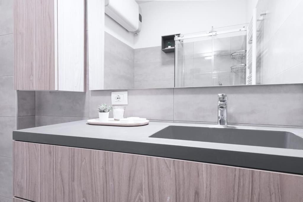 Easylife - Charming In Pta Romana Milan