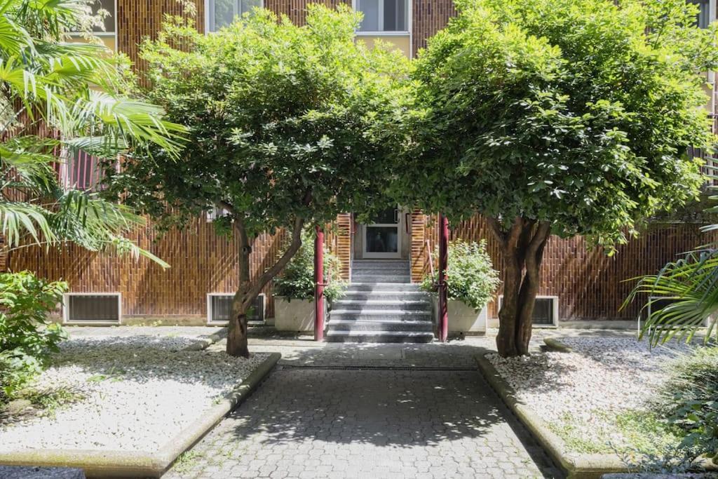Easylife - Charming In Pta Romana * Milan