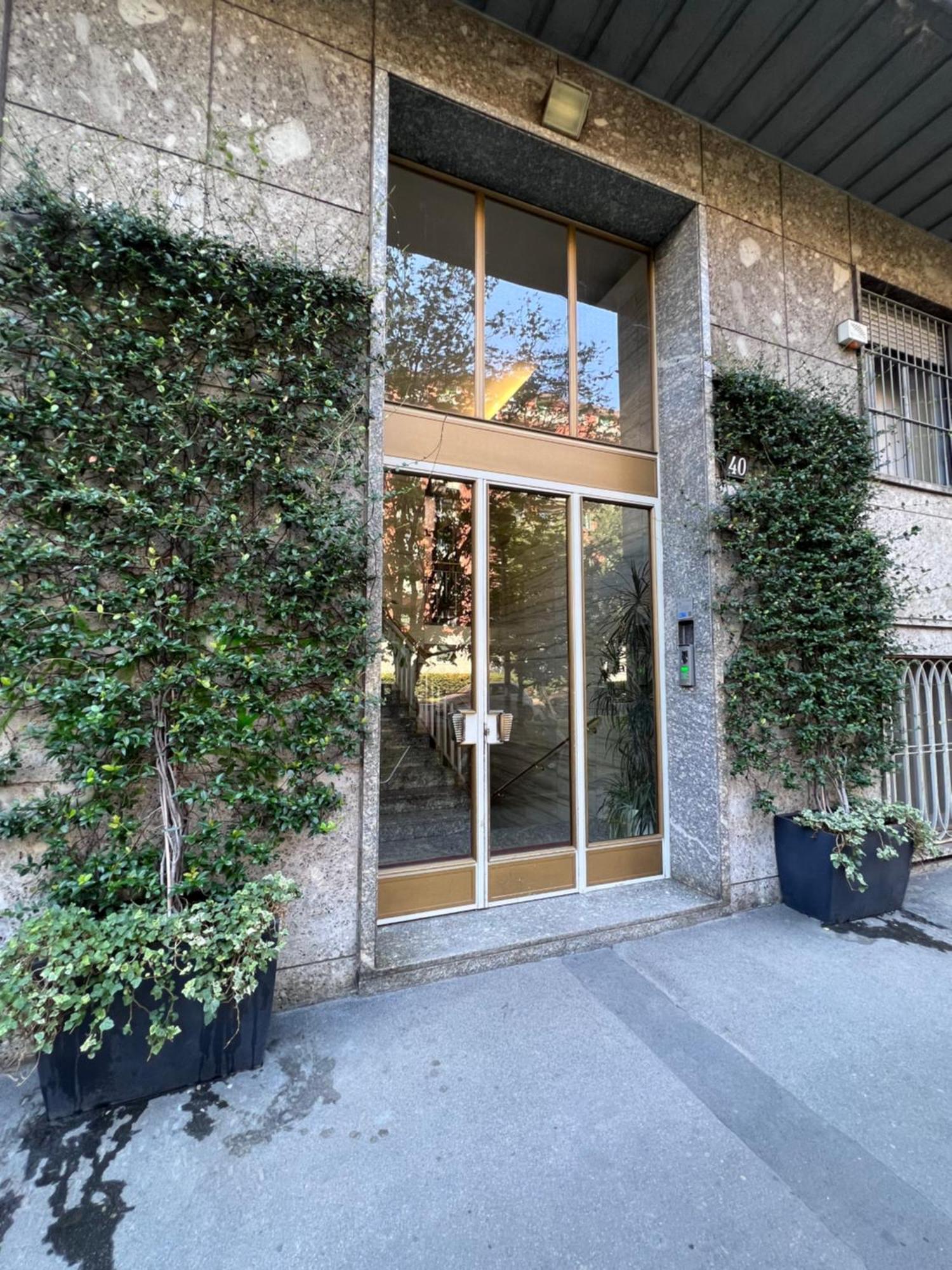 Nuovo Ed Elegante In Zona Bocconi Appartamento