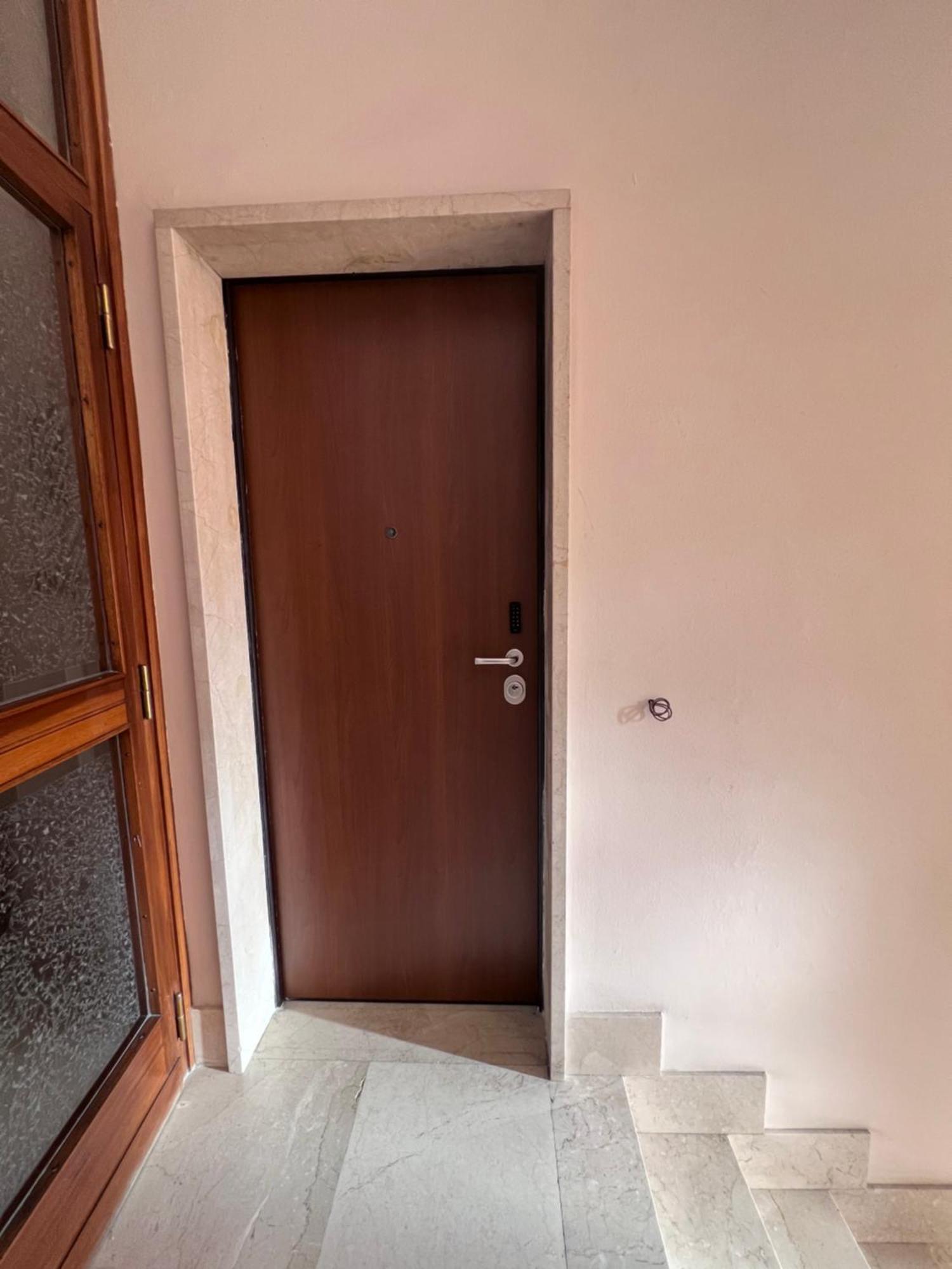 Nuovo Ed Elegante In Zona Bocconi Milano