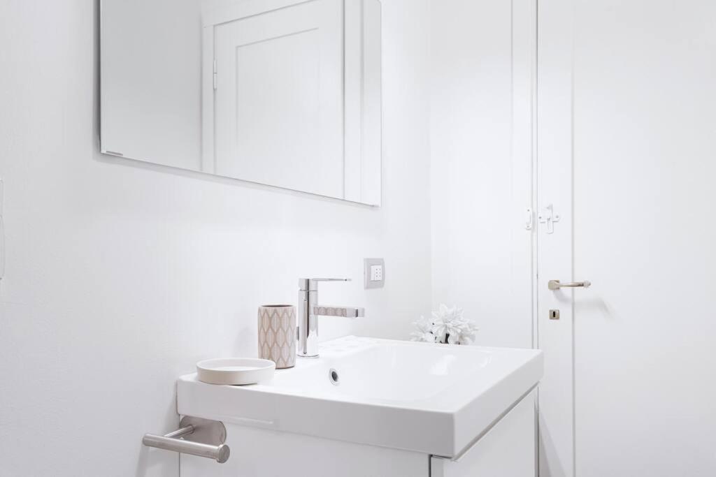Easylife - Elegance A Few Steps From Citylife Next To M2 Pagano