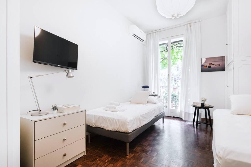 Easylife - Elegance A Few Steps From Citylife Next To M2 Pagano