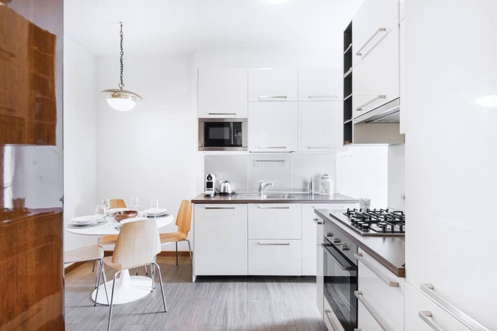 Easylife - Elegance A Few Steps From Citylife Next To M2 Pagano