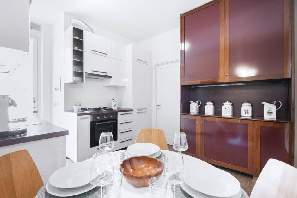 Easylife - Elegance A Few Steps From Citylife Next To M2 Pagano * Mailand