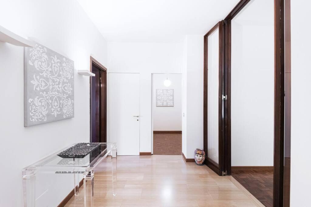 Easylife - Elegance A Few Steps From Citylife Next To M2 Pagano