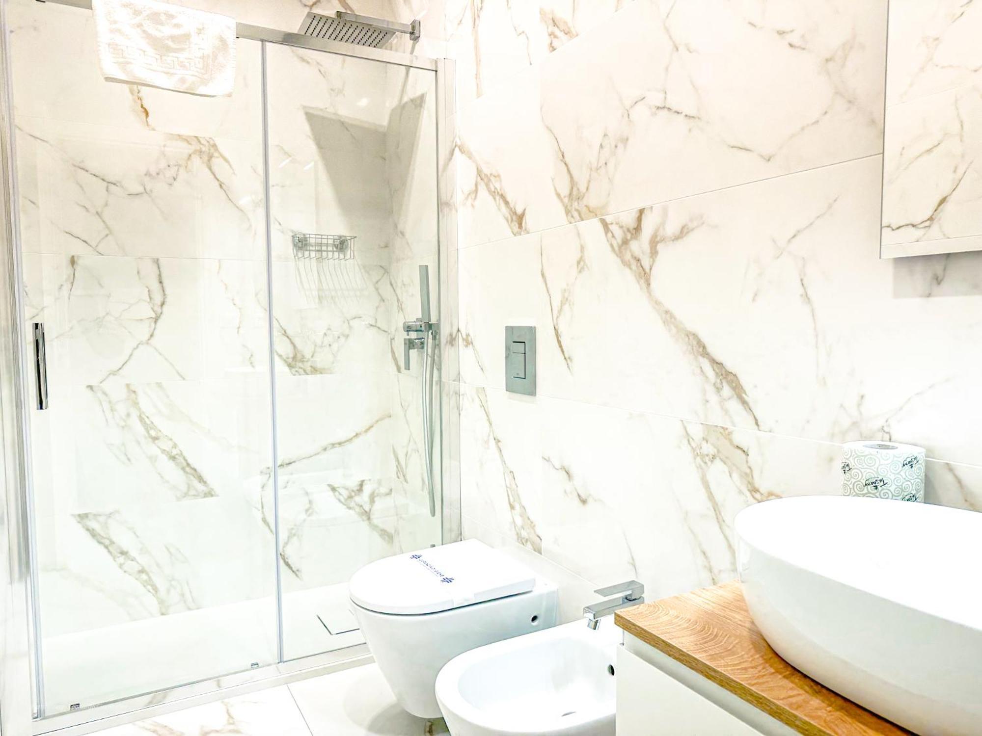 Banfi Luxury - Sauna & Jacuzzi Leilighet *