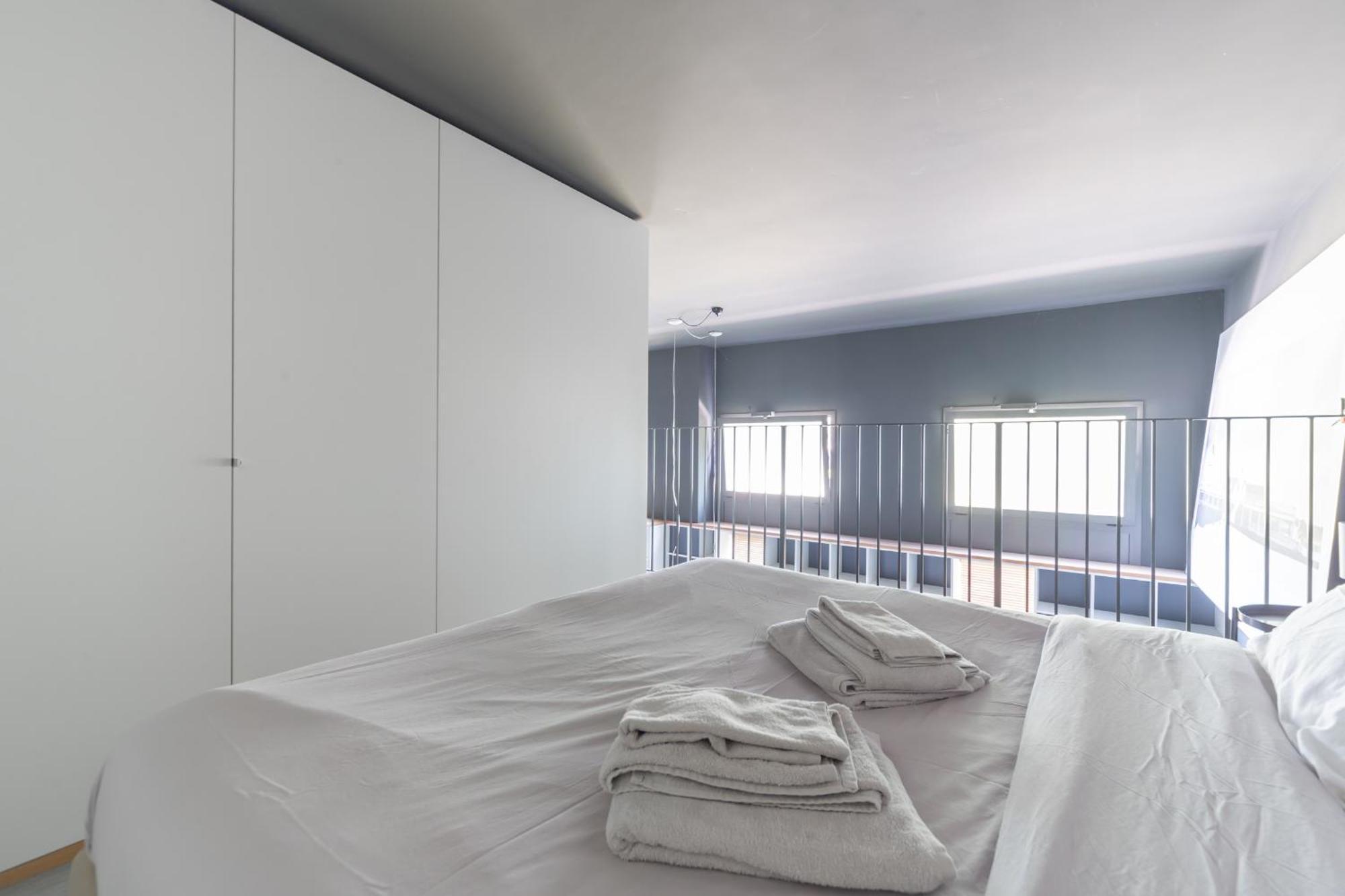 Design Loft In Navigli * Milan