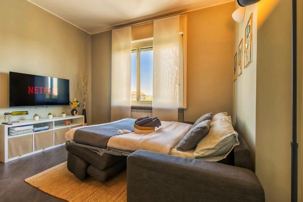 Apartment Exclusive & Strategic 2-bedroom Apartment, 50m From M4 Mailand