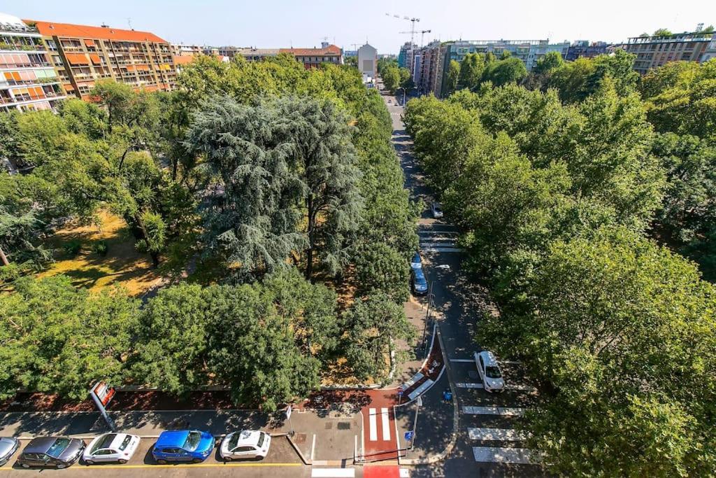 Apartment Exclusive & Strategic 2-bedroom Apartment, 50m From M4 Mailand
