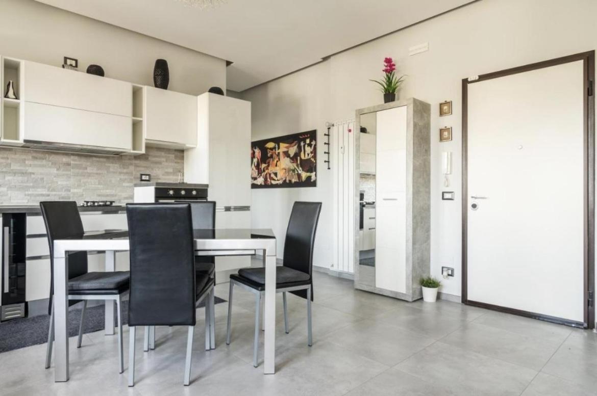 Luxury In Prada District Near Mm Brenta & Center - Ideal For Business Profiles