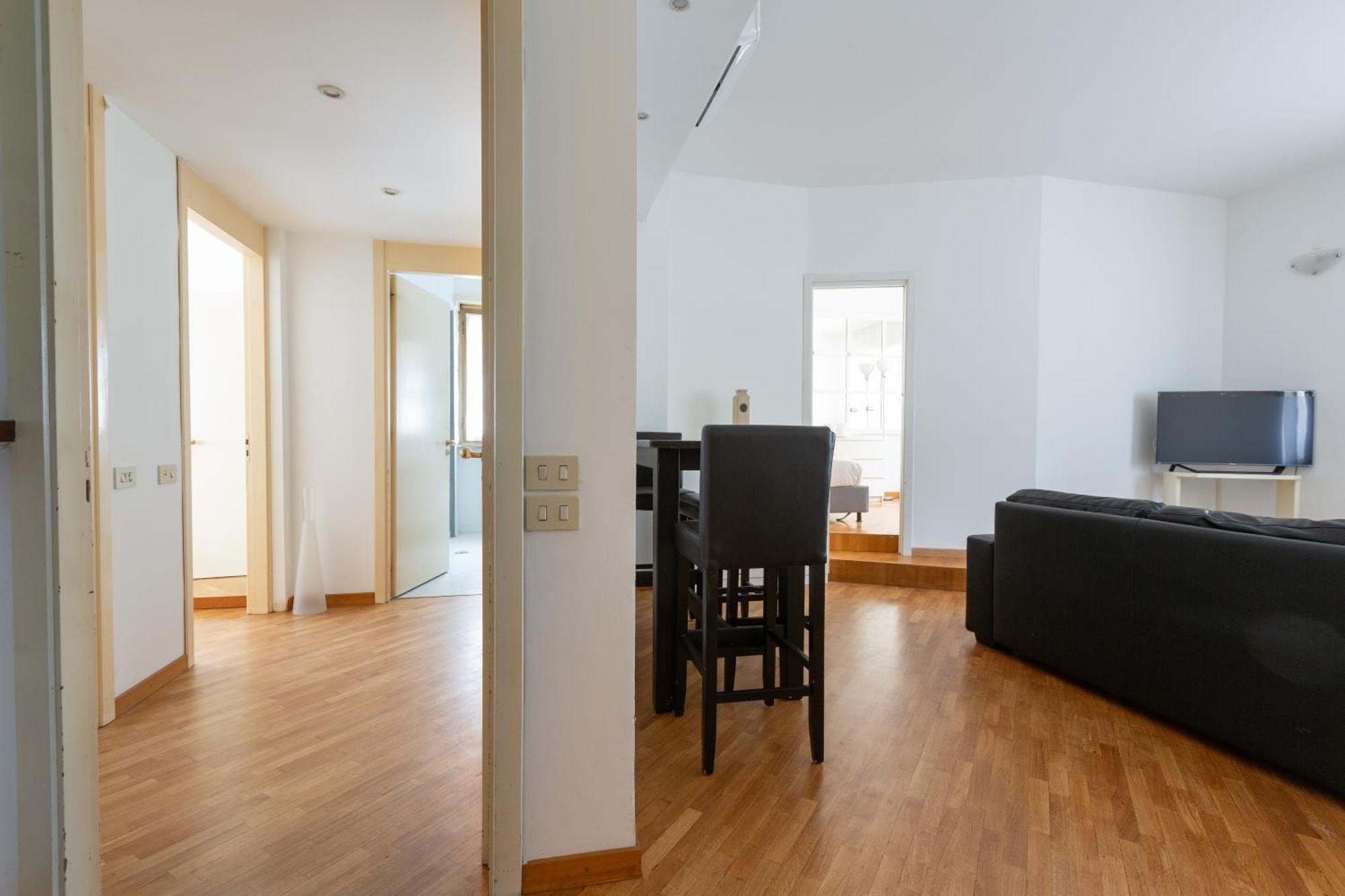 Lorenteggio Large Flat Appartamento Milano