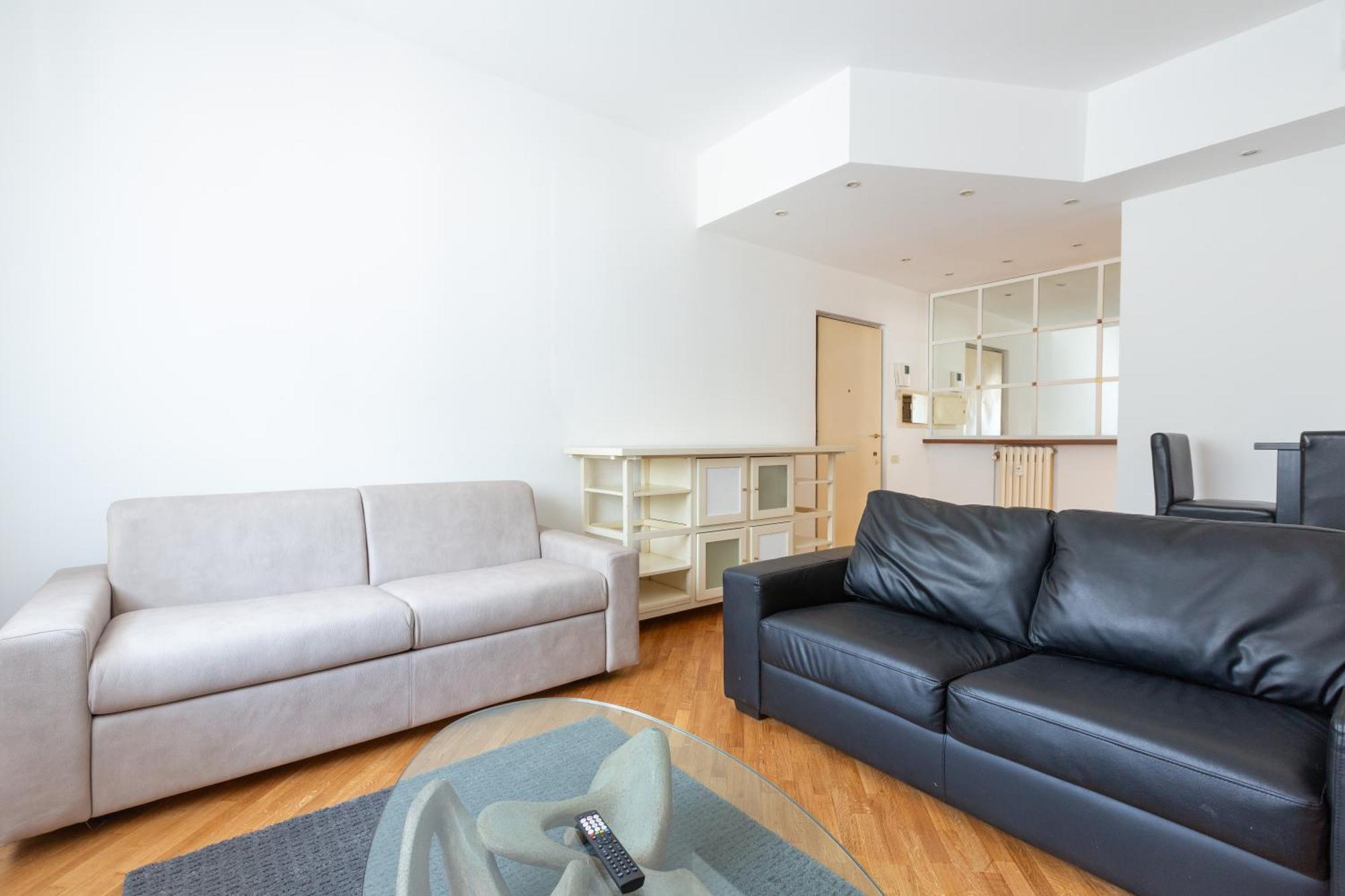 Lorenteggio Large Flat * Milano