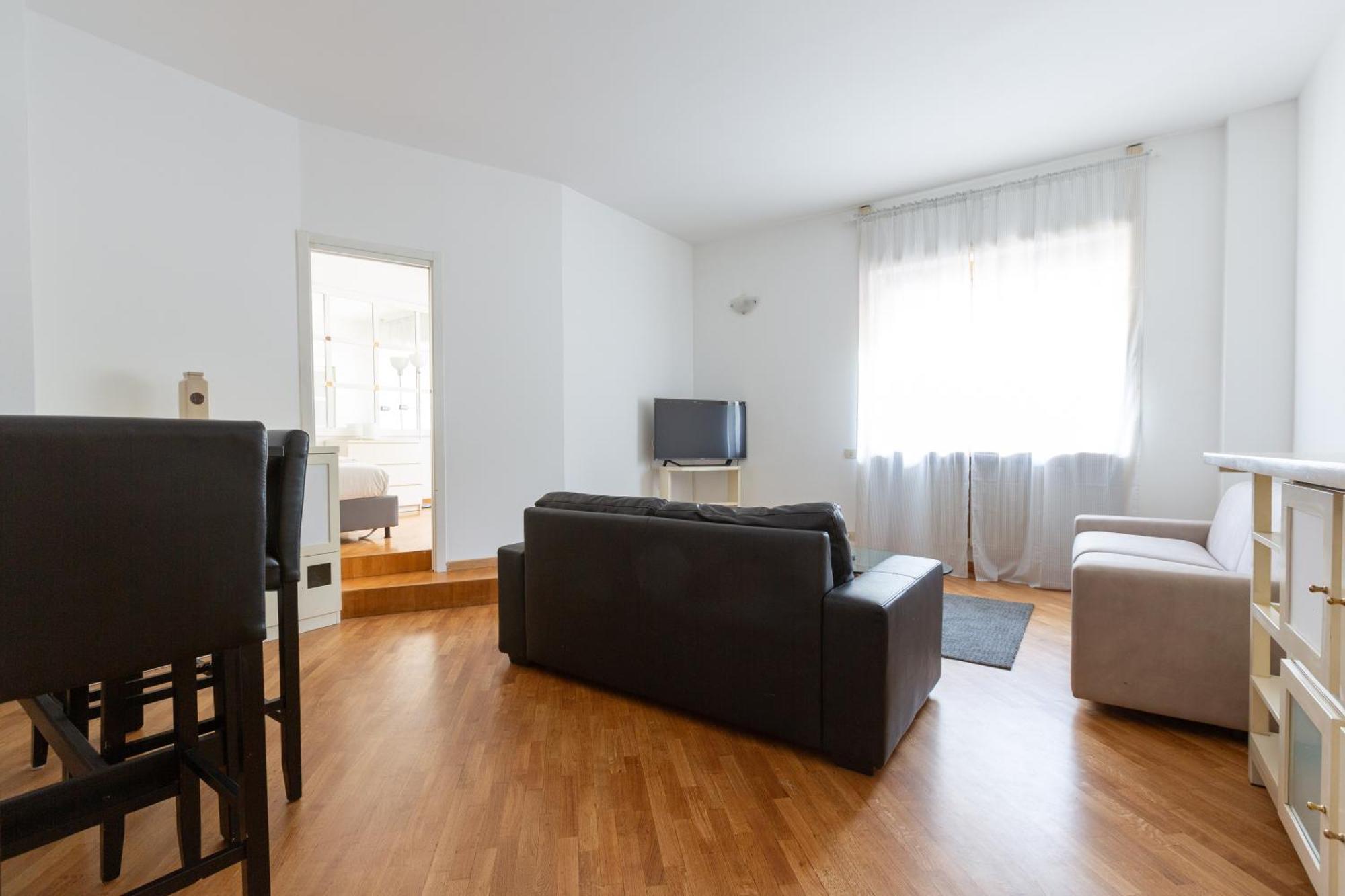 Appartamento Lorenteggio Large Flat