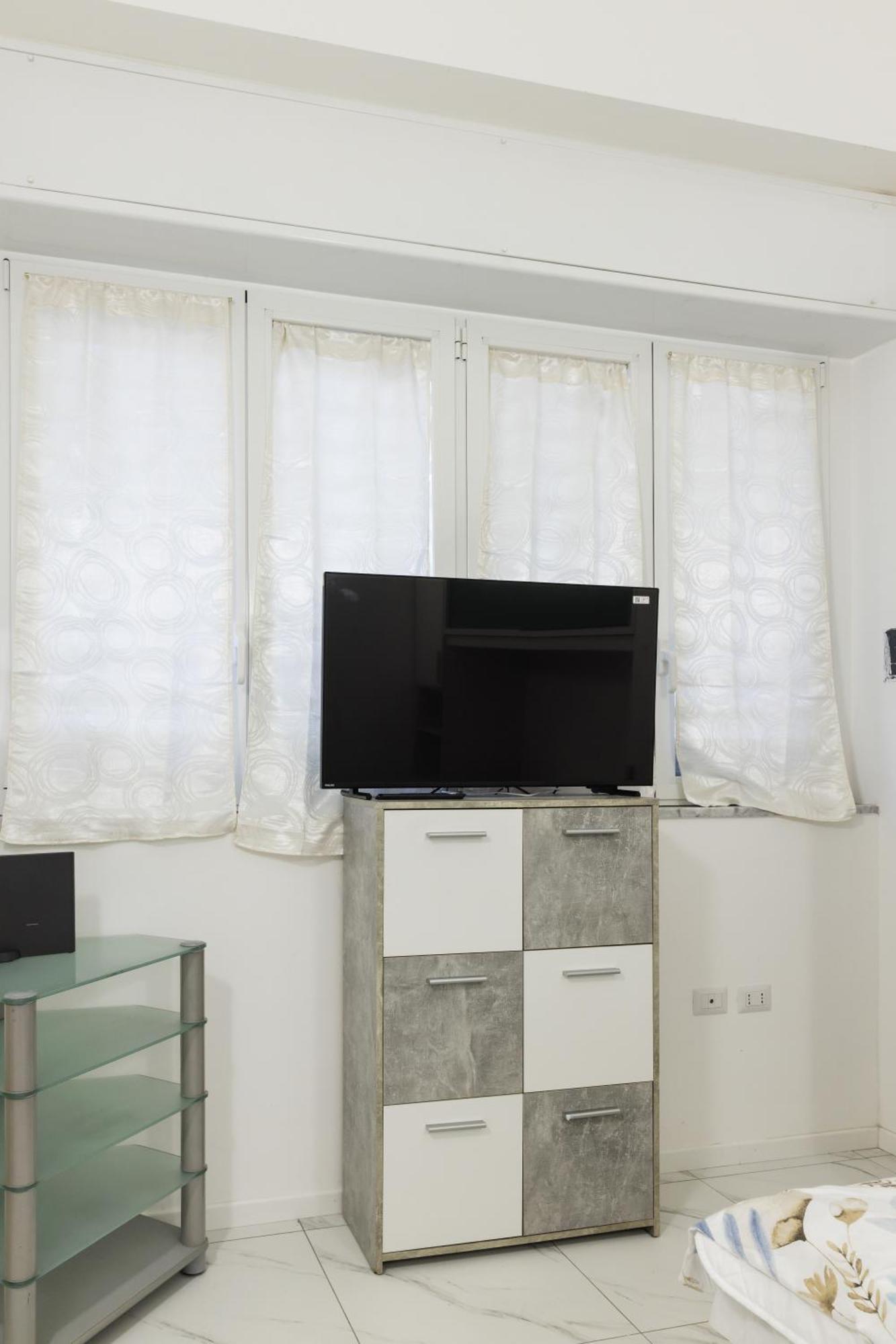 Cozy 2 Bedrooms, 10 Min For Centre, 3 From Linate Apartment