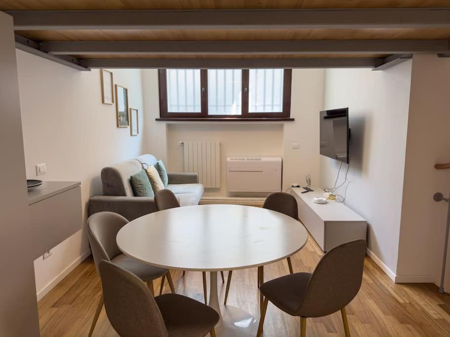Brunacci Suite, 5 Min To Navigli Milano