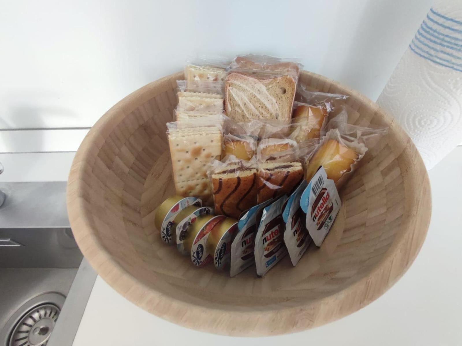 Regina In Porta Lodovica - Wifi E Breakfast Box Lejlighed Milano