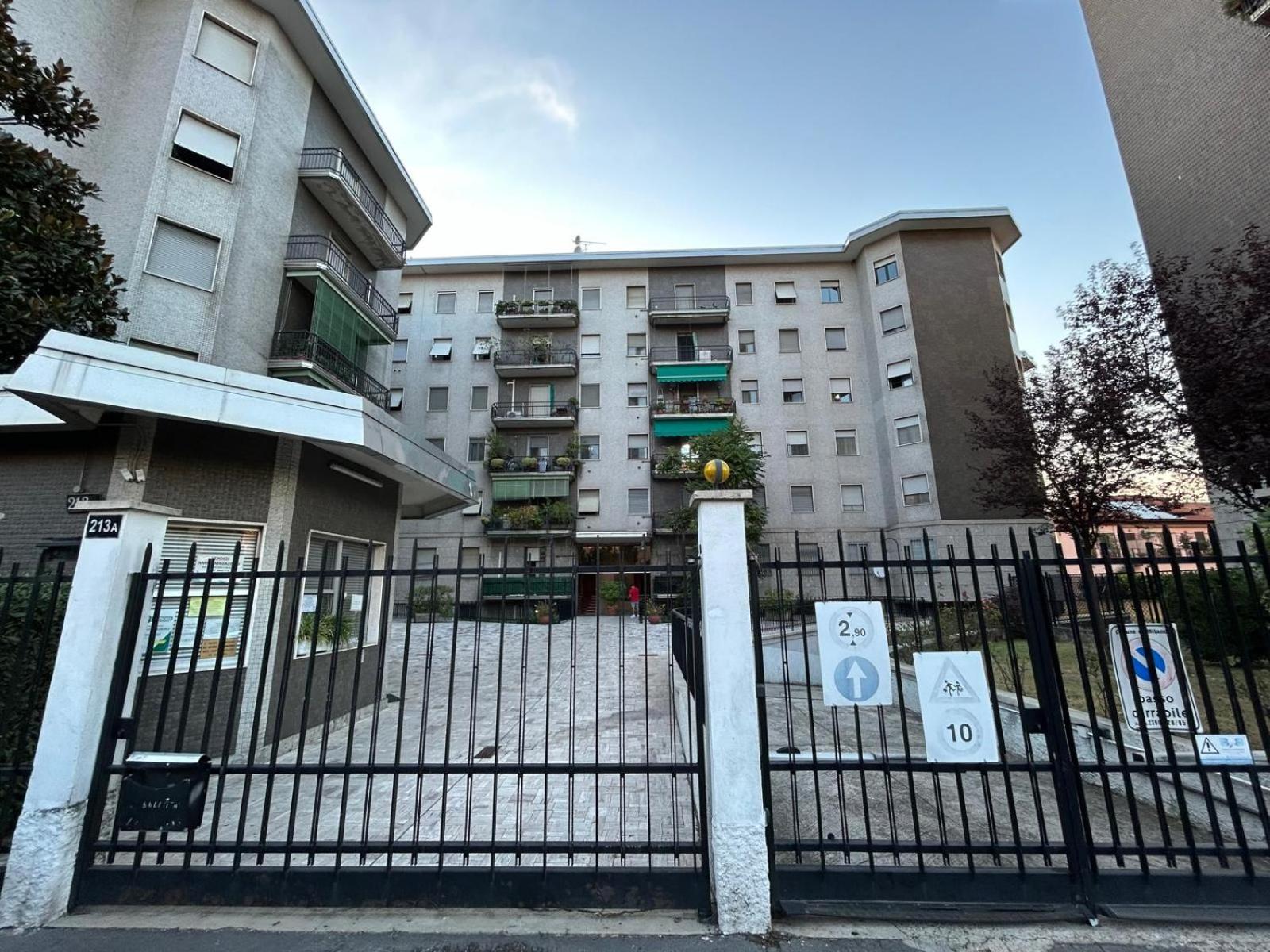 Your In - Elegant & Comfortable Apartment *