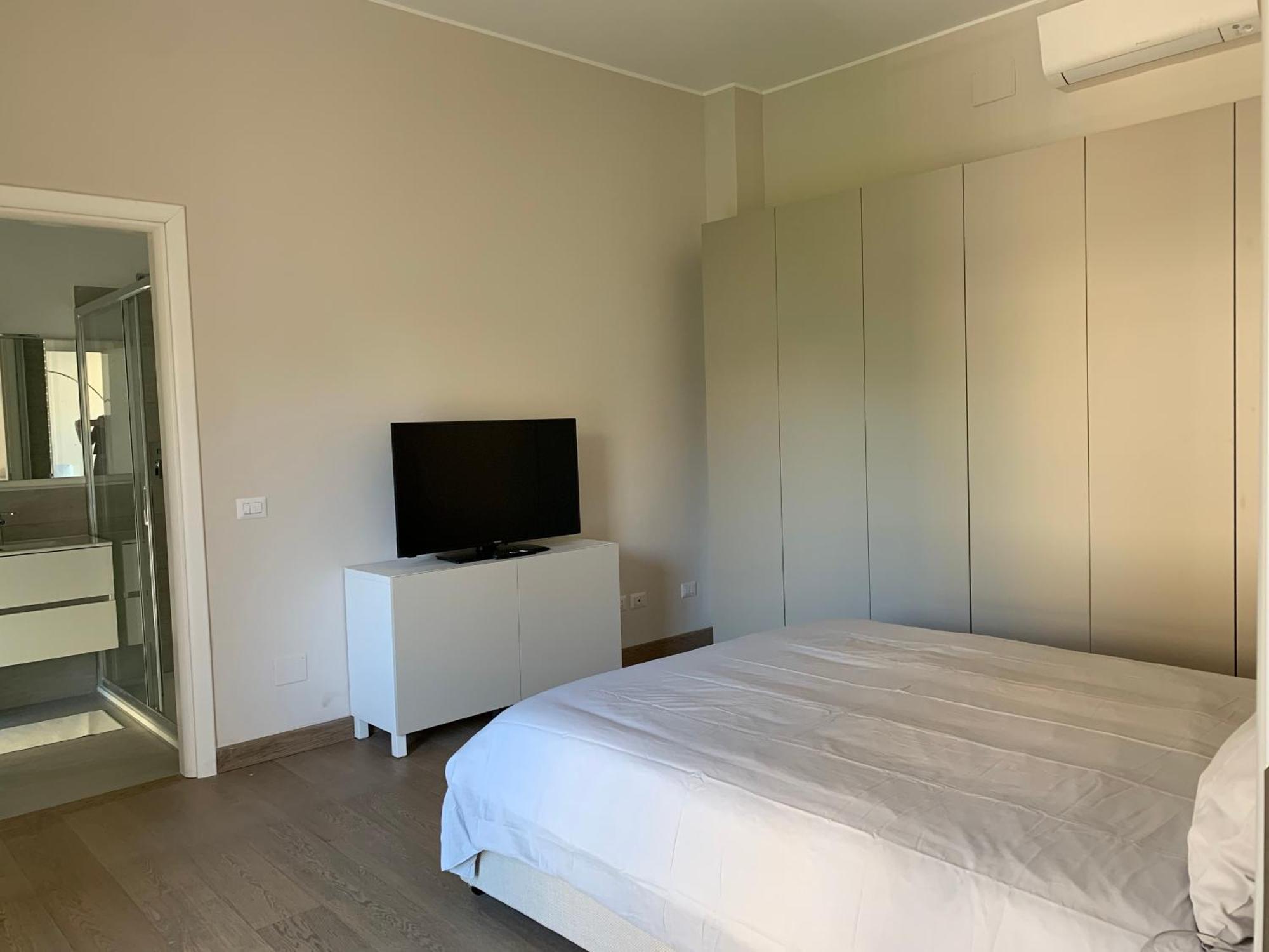 Pindemonte 2 Trilo Apartment Milan